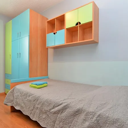 House Nevica 1632 بيت للعطل